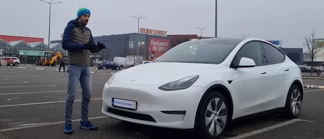 Tesla Model Y 2023