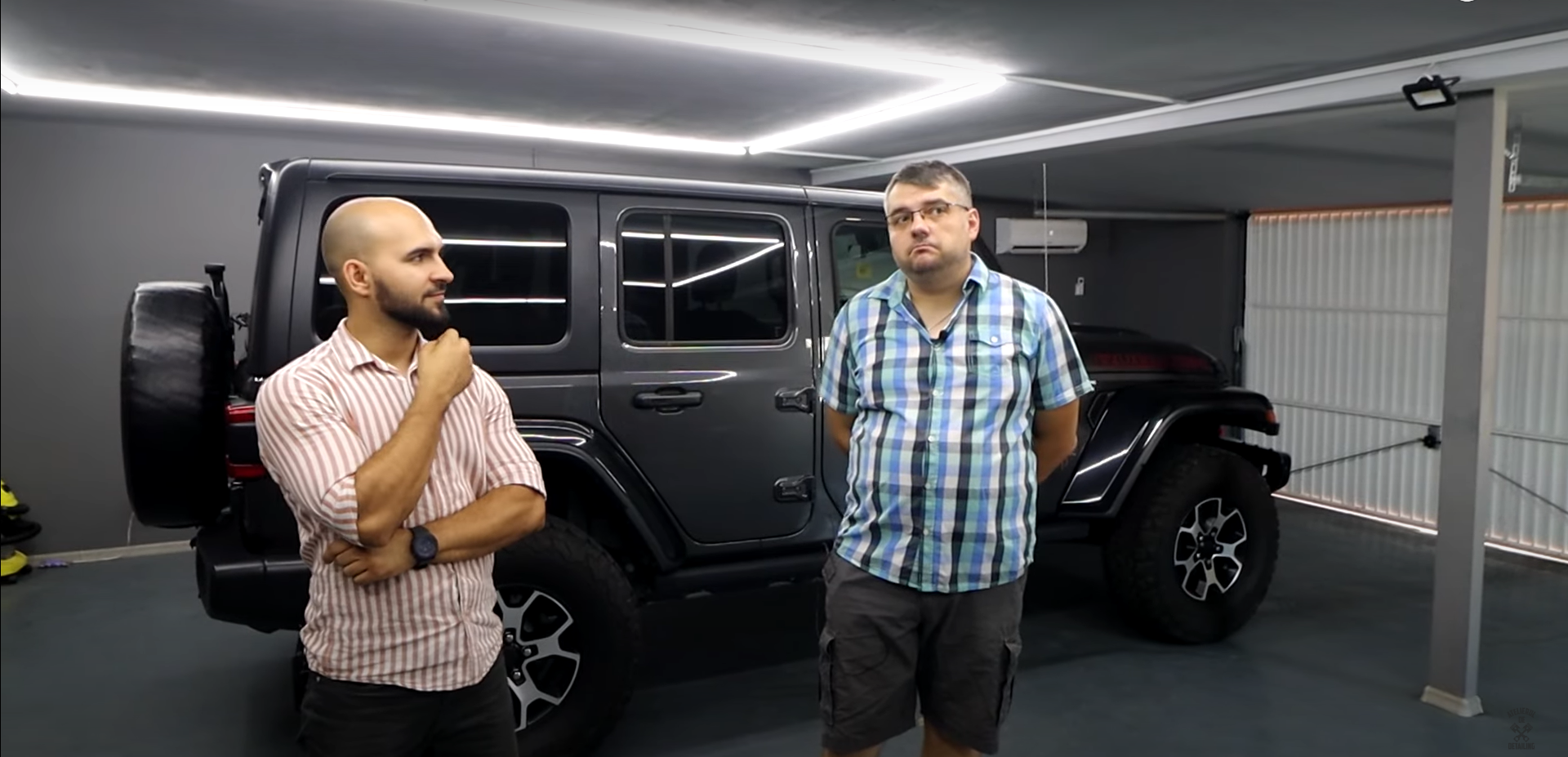 Cum se Curata Pielea unui Jeep Rubicon - Ce Probleme Am Descoperit la Exterior