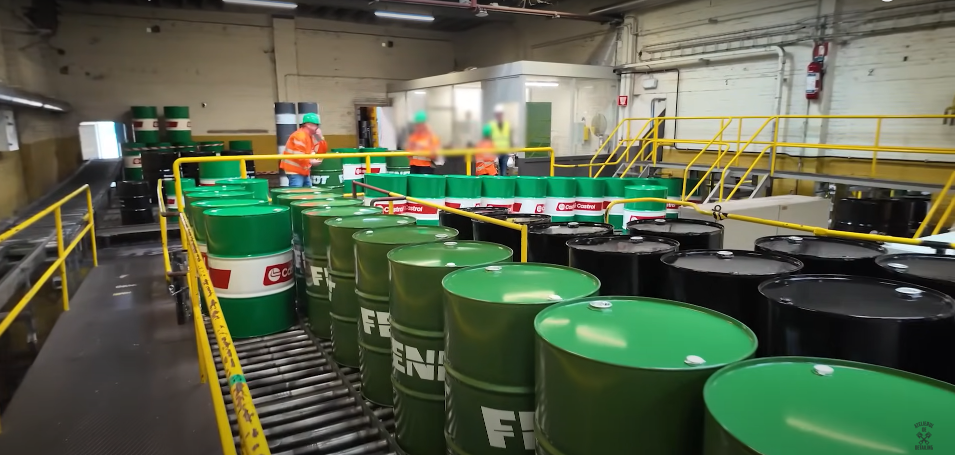 Realitatea din spatele fabricarii uleiurilor Castrol