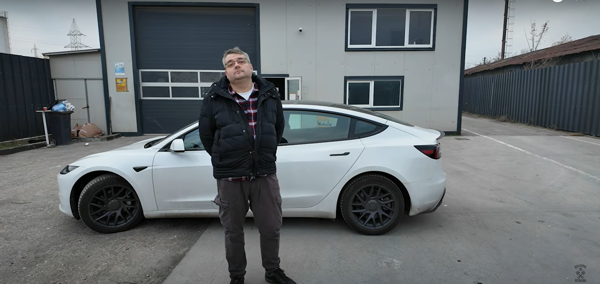 2 CIOBANI SI O TESLA