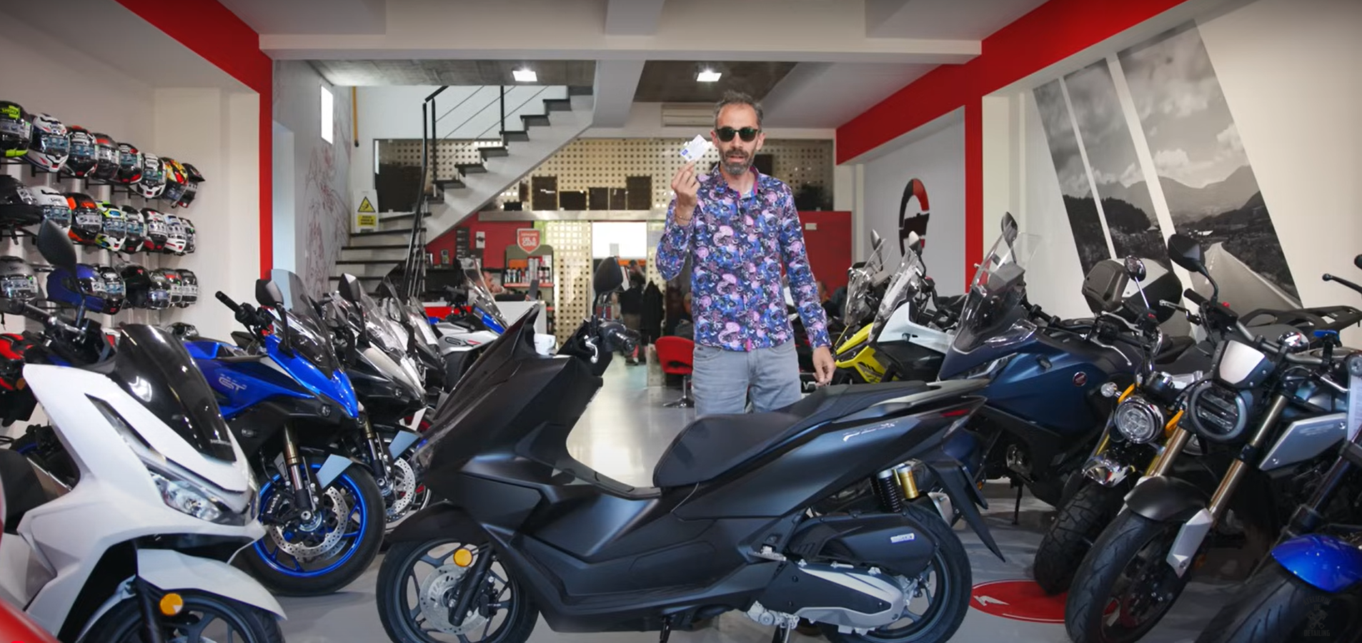 Scuterul Honda PCX