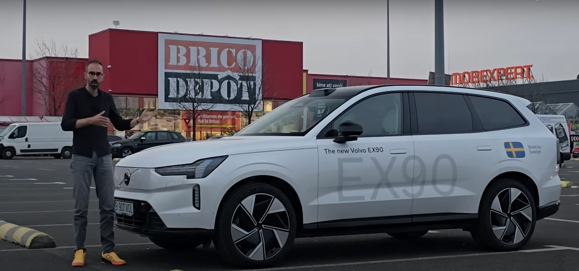 Volvo EX90