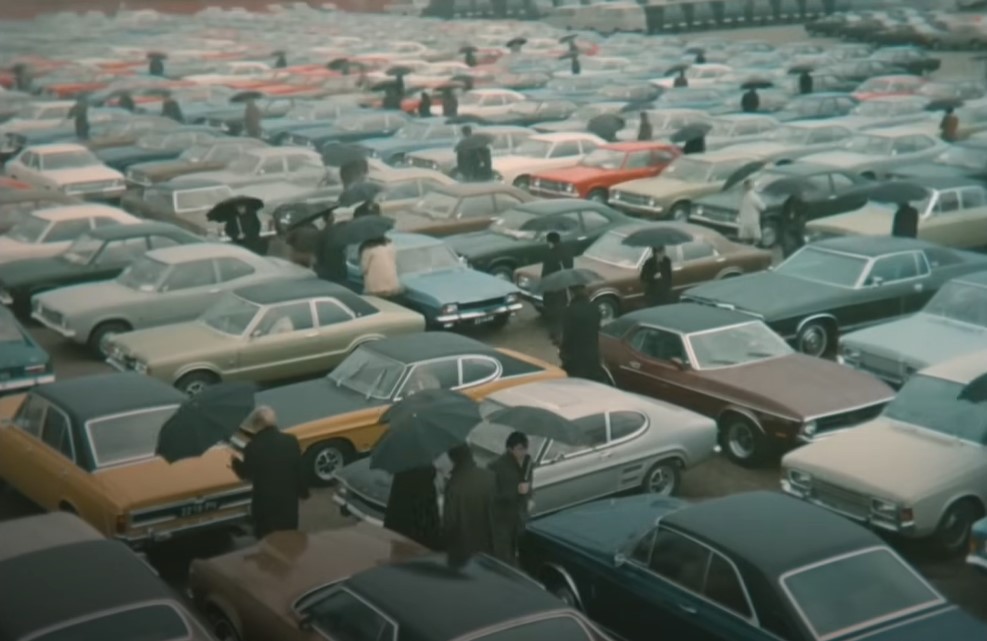 captura din filmul Trafic(1971) regizat de JACQUES TATI