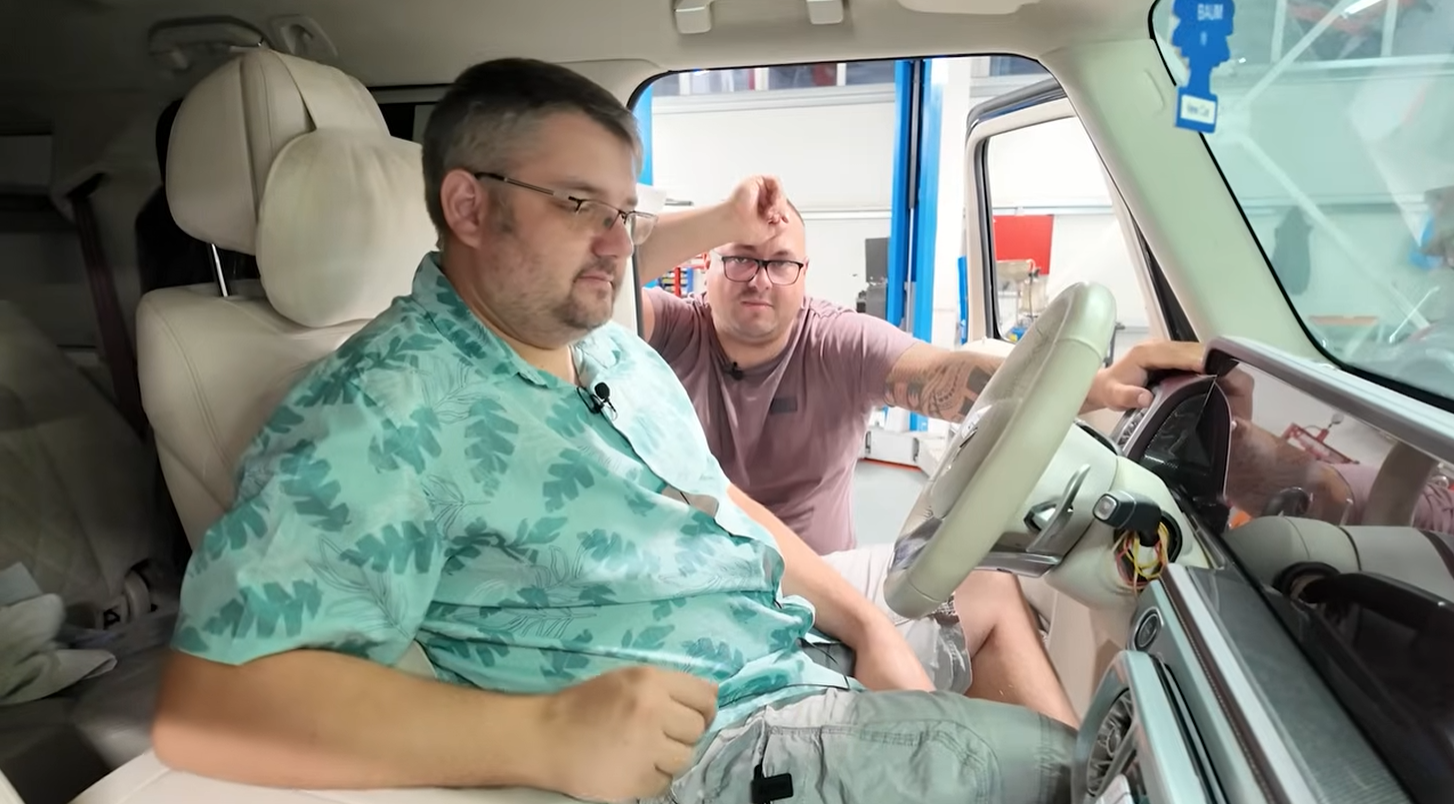 Ce au în comun sarmalele umplute și un Mercedes G Class?