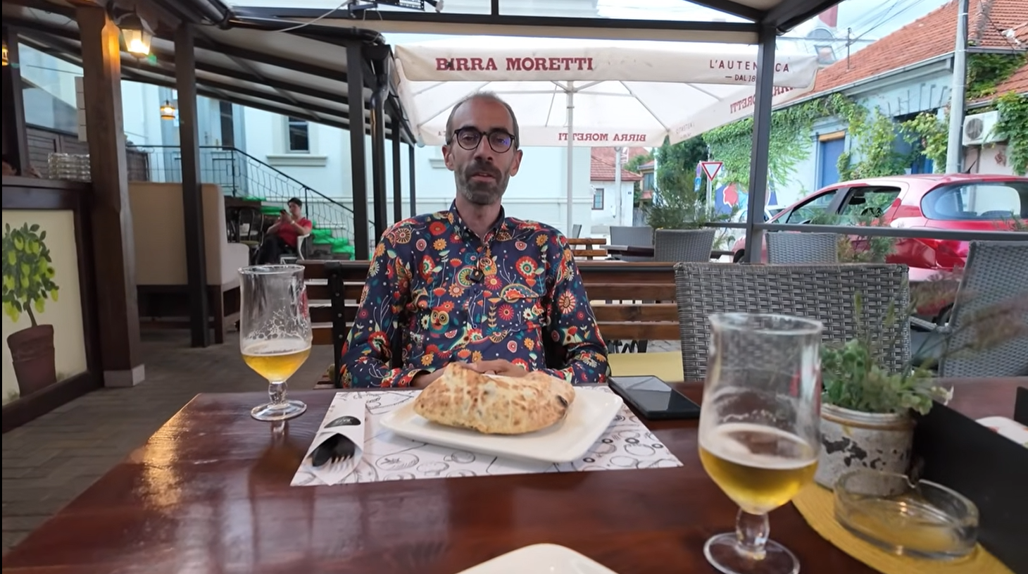 Mâncare ieftină și bună pentru motocicliști în Balcani