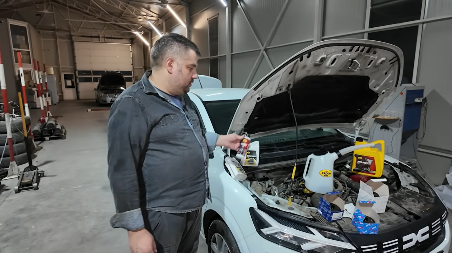Dacia Logan 3 de pe Bolt după 140.000 km – schimb de ulei și curățare completă motor