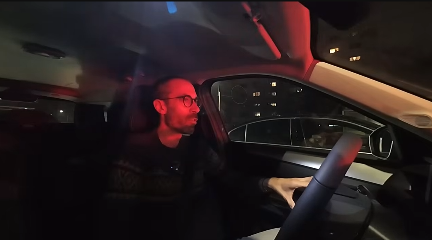 Acesta este Uleiul pe care Vlad îl Folosește la Mașina Personală