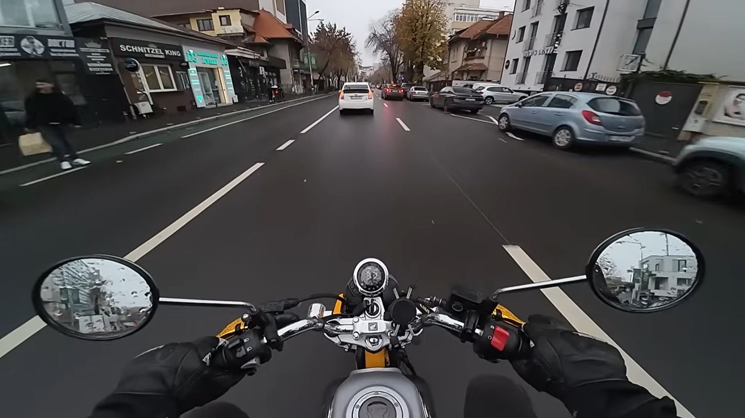 La mulți ani, divizaților! Cum am ajuns străini în aceeași țară