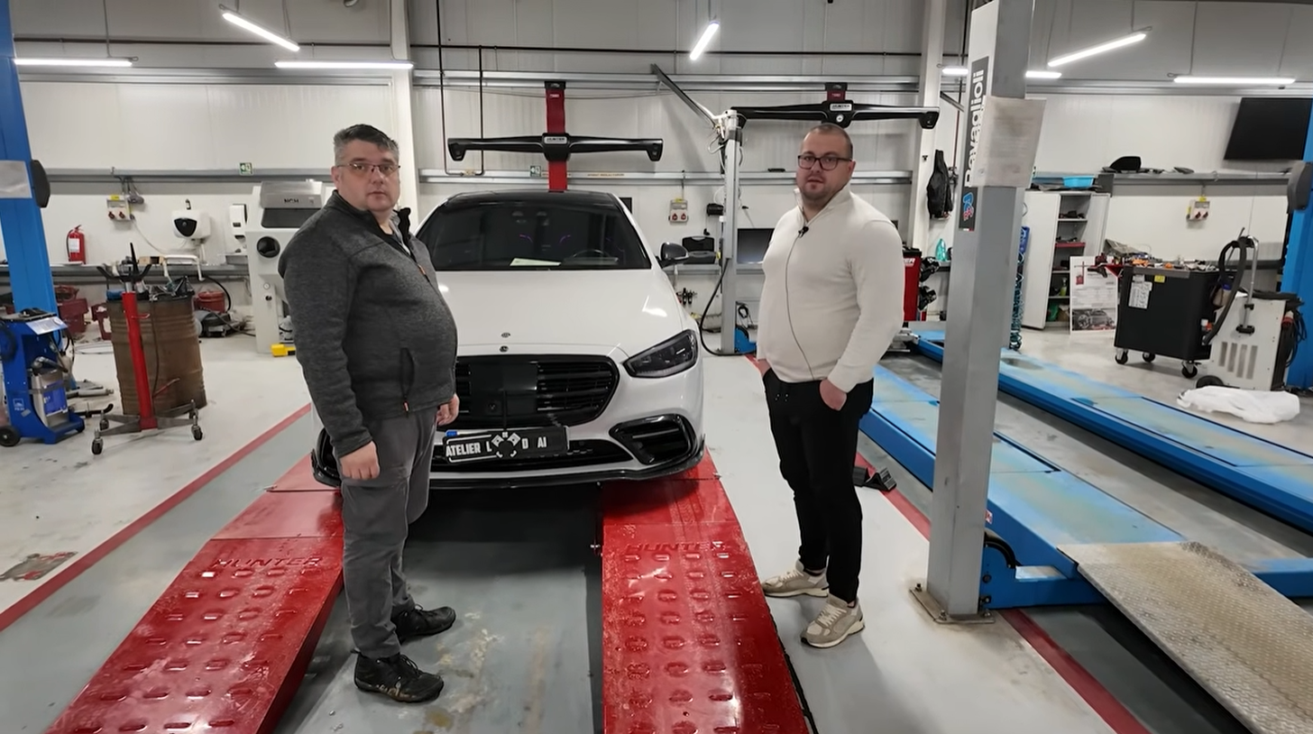 Vrei un S-Class la mâna a doua? Uite la ce costuri de reparație să te aștepți
