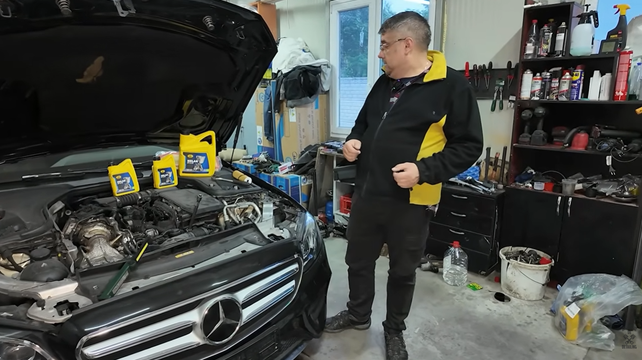 Mercedes E-Class la schimb de ulei: întreținere de lux sau necesitate?